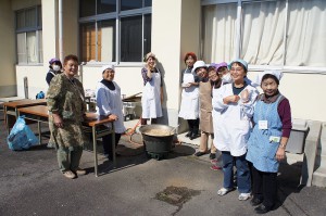 地元の皆さんによる 「ふるまい汁」 づくり