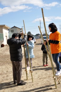 竹馬にも挑戦しました